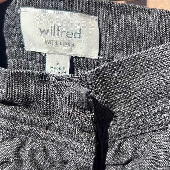Wilfred with Linen Aritzia Cropped Frayed Hem Black Button Fly Trousers Size 6 - Picture 3 of 5